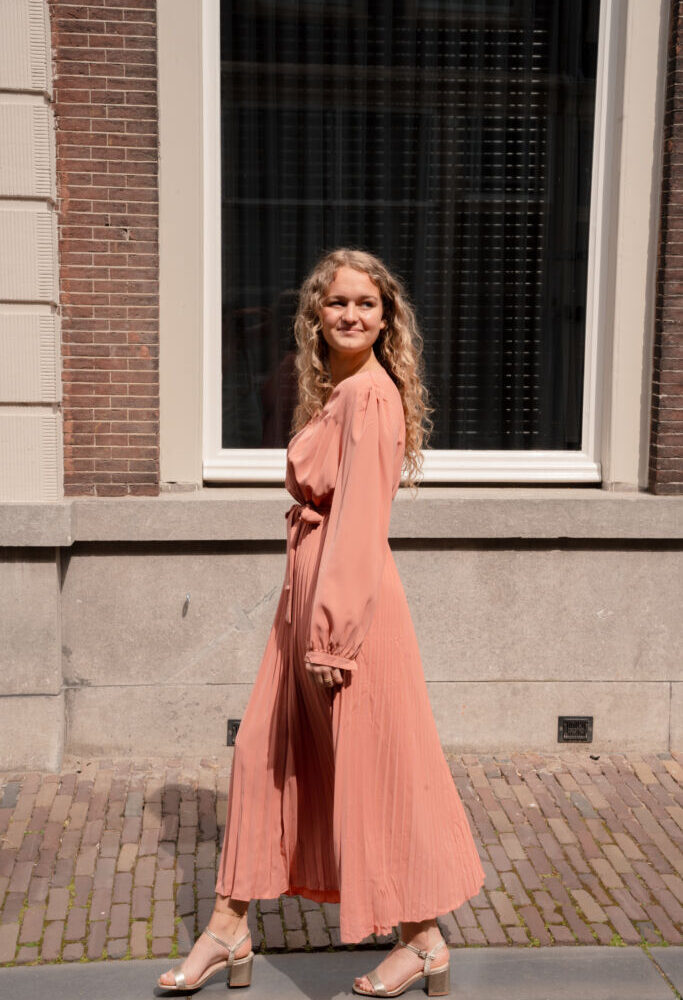 Live pink dress wedding