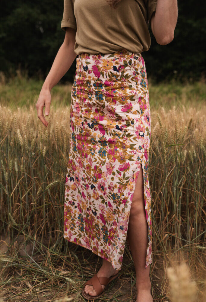 Cal ar skirt flower multi