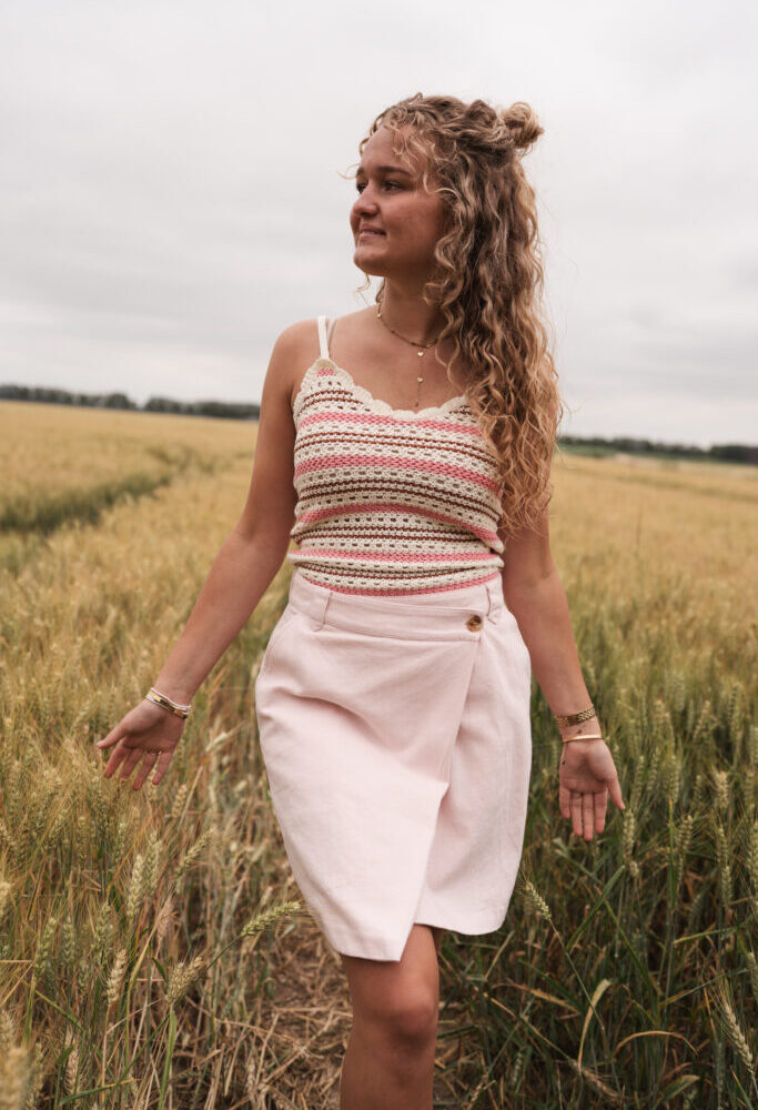 cal beige top with pink minor