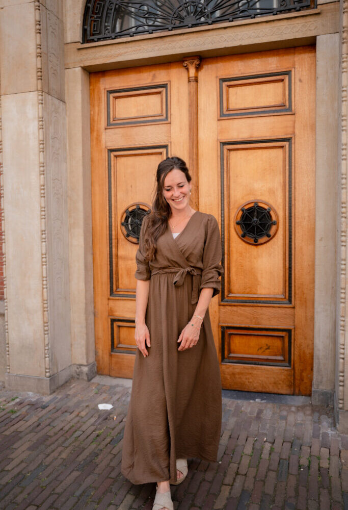 madame dress Italy brown
