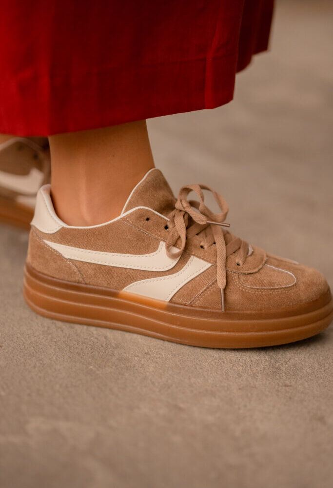 sneaker beige