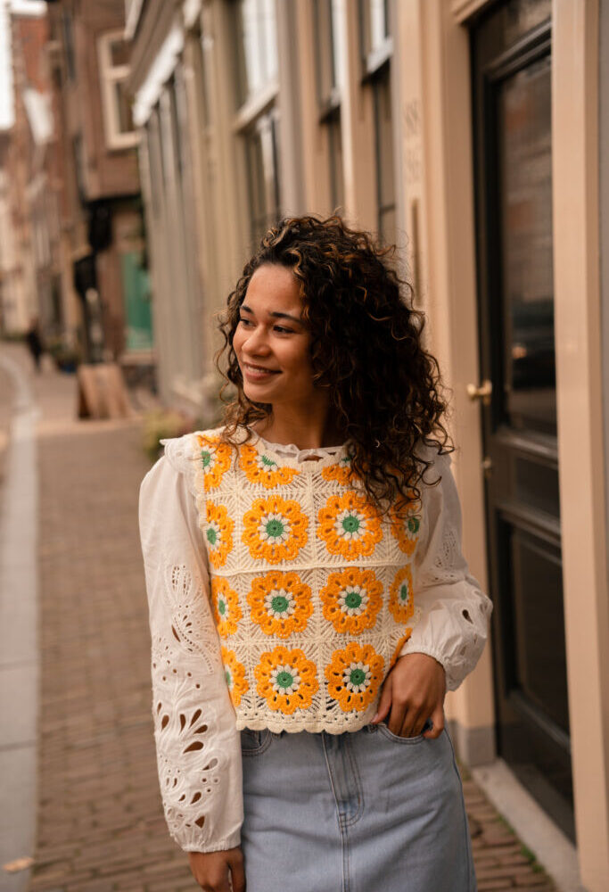 G85 ella top orange/green crochet