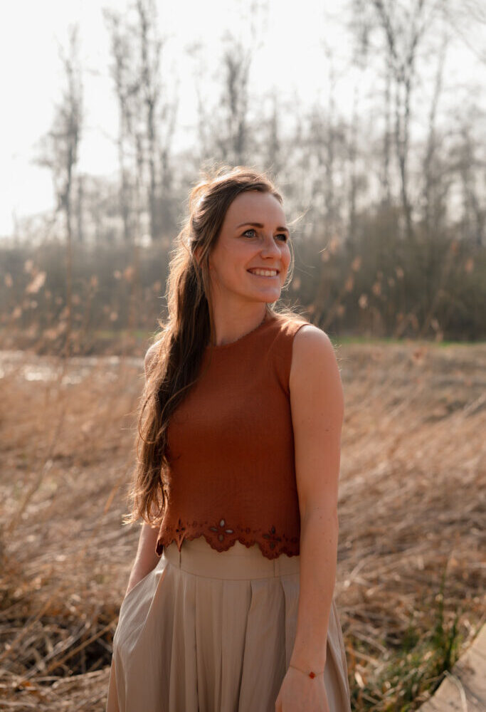 1536 brown daphne top kaar flower