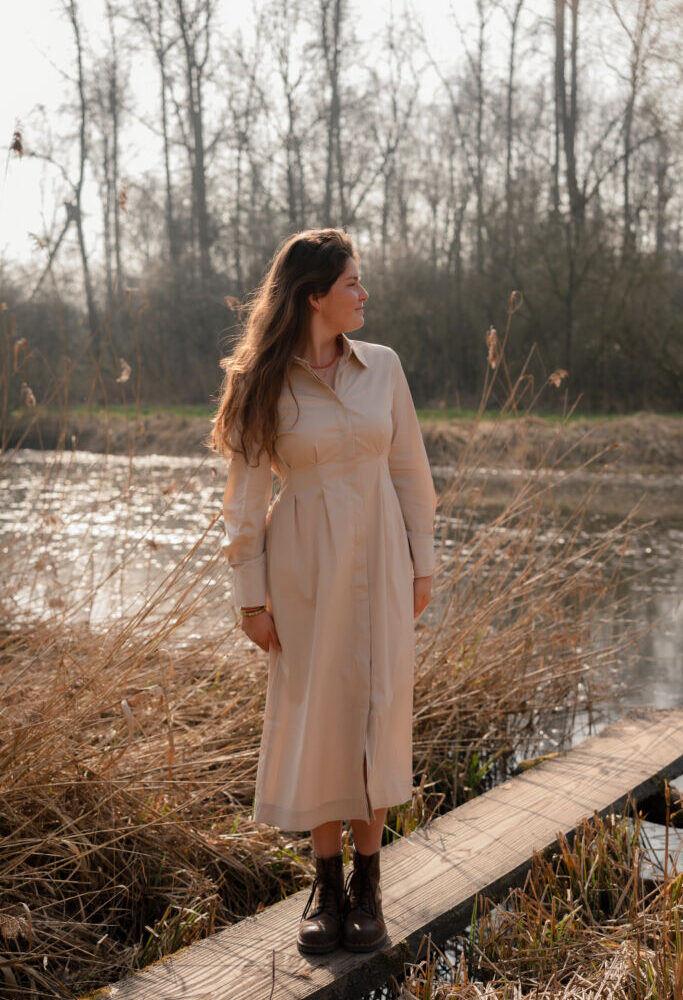 95233 azzurro dress Ineke beige