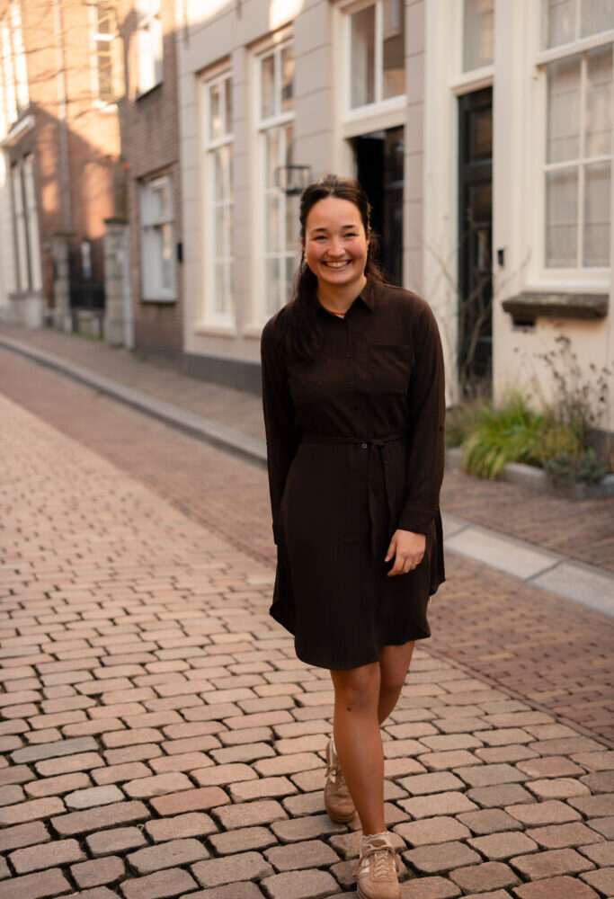 425 CJ brown dress short