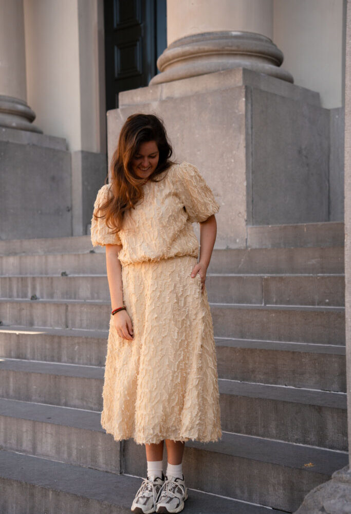 Azzurro 9492 skirt feather yellow