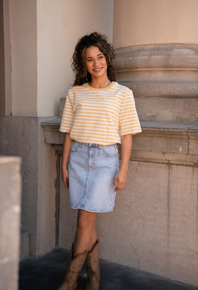 7425 short spiker skirt