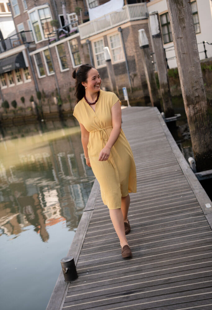 95276 dress vlinder musterd