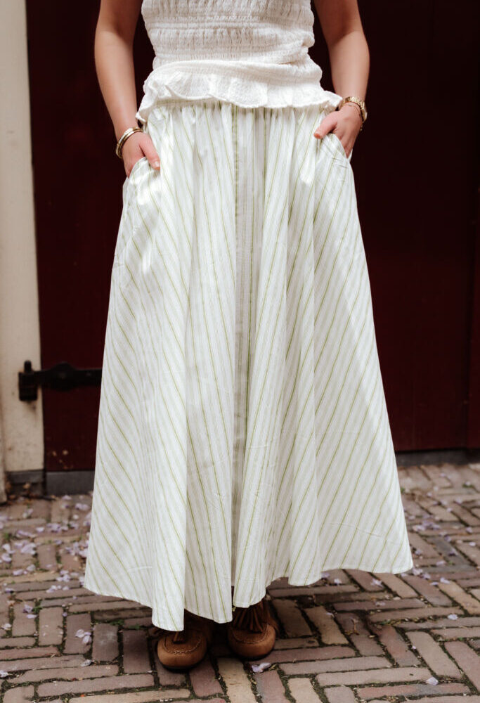 5325 skirt stripe cany green
