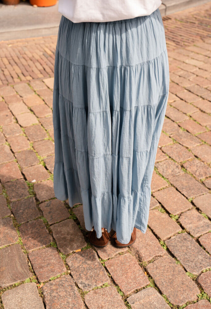 blue skirt vic boe